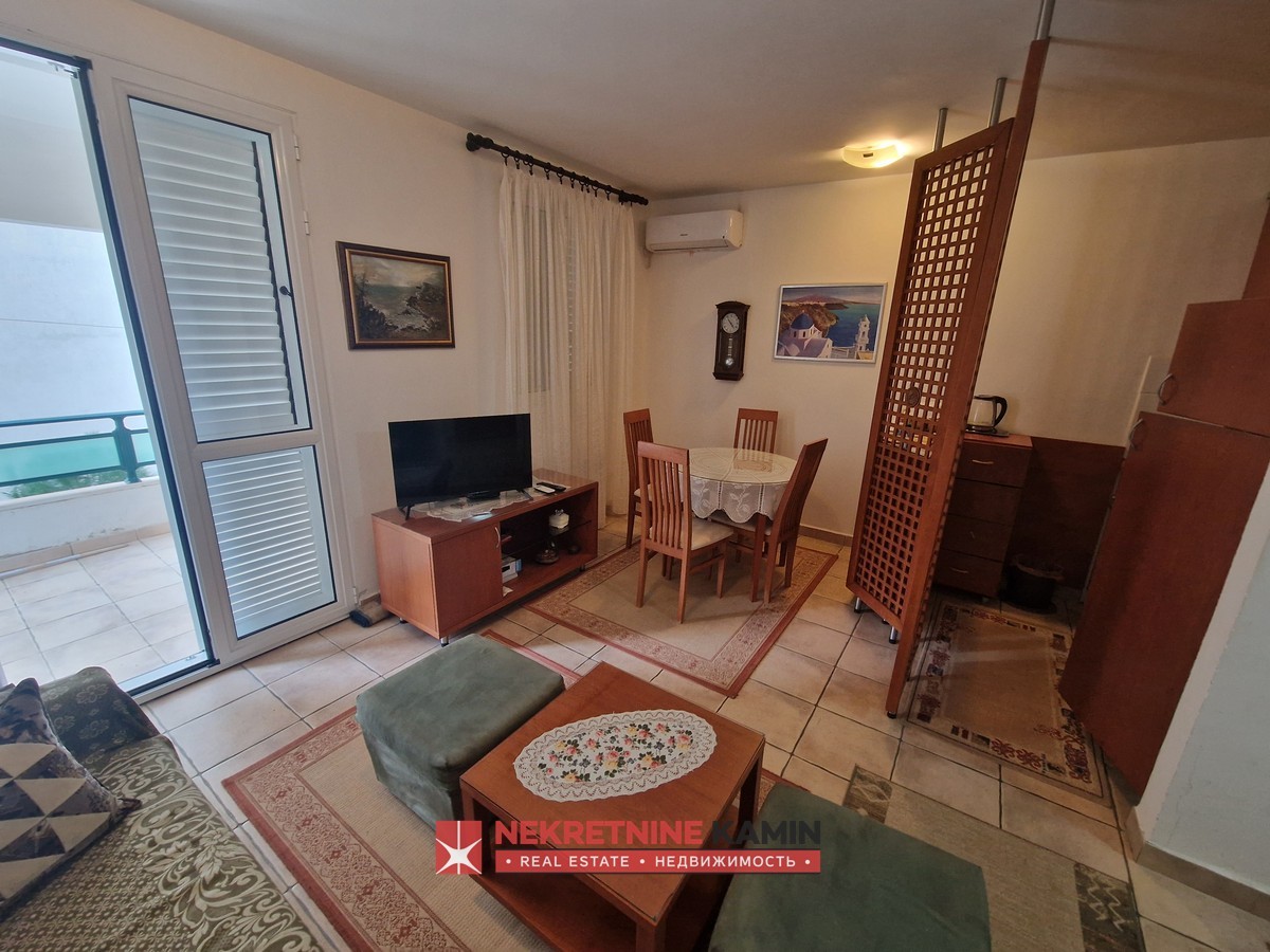 Fully Furnished One-Bedroom Apartment 400 m from the Sea, Brezine, Petrovac